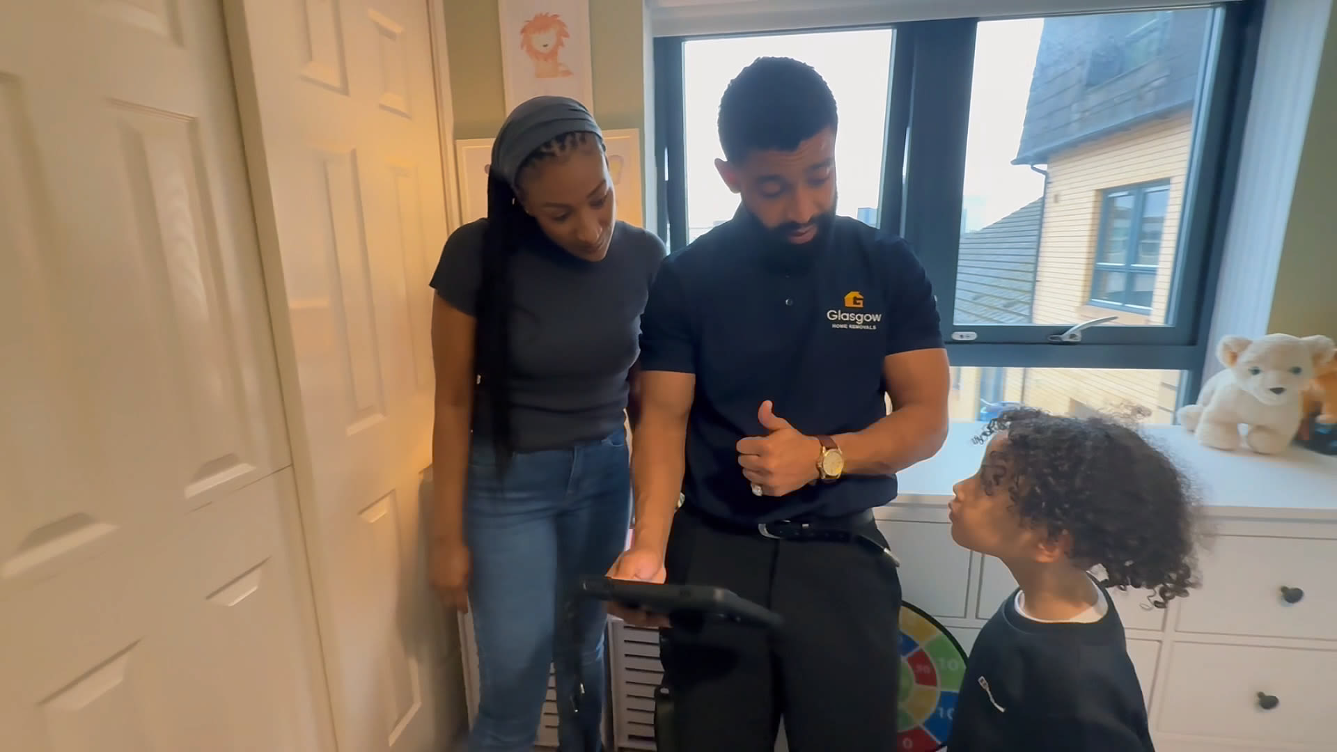 Glasgow Home Removals move manager planning a home visit